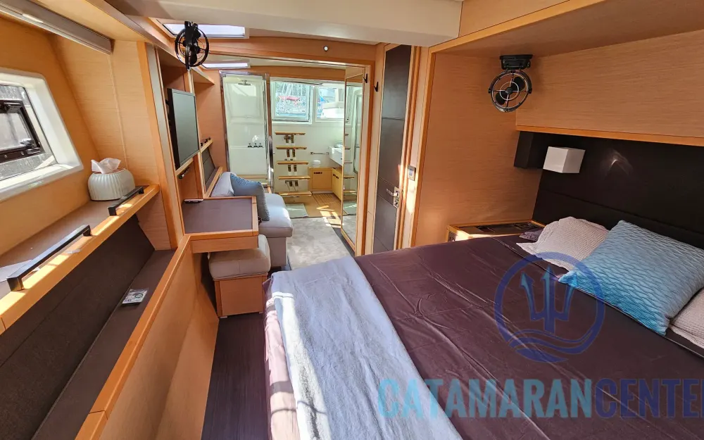 slider 10 Lagoon  630 Motor Yacht
