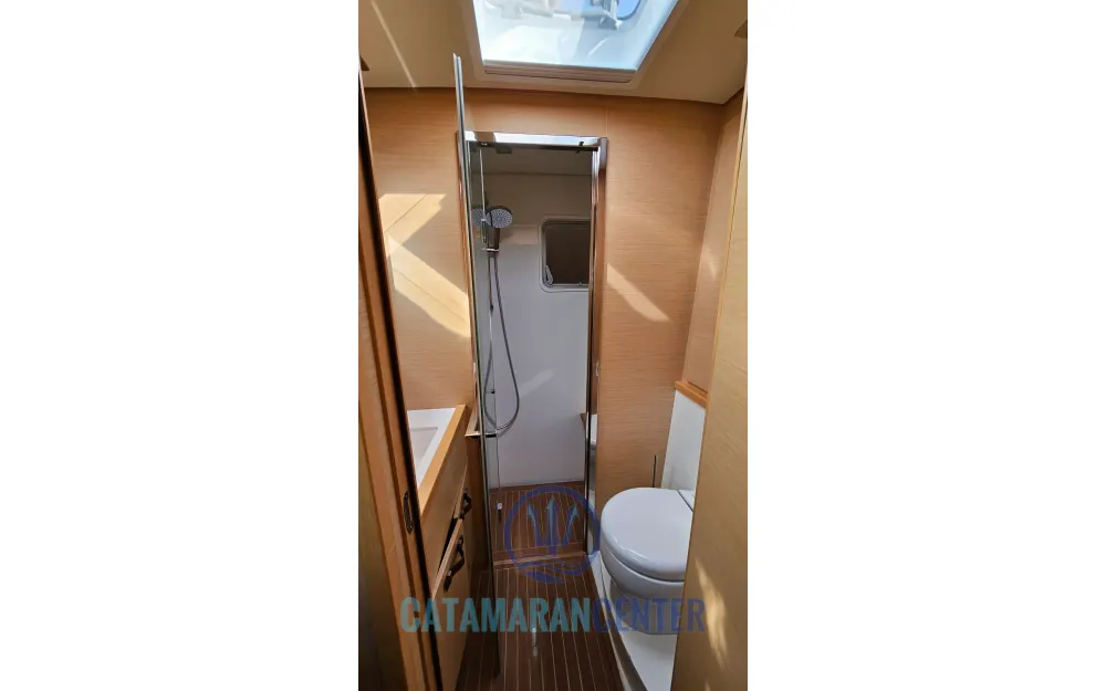 slider 16 Lagoon  630 Motor Yacht