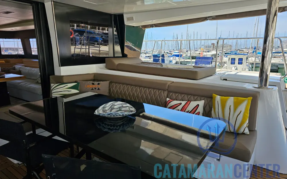 slider 17 Lagoon  630 Motor Yacht