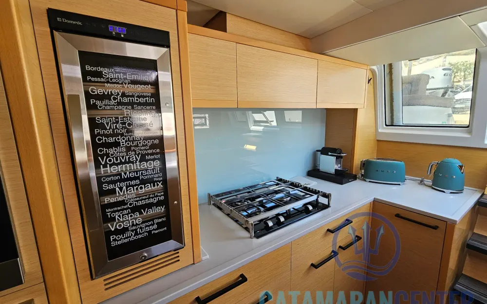 slider 2 Lagoon  630 Motor Yacht