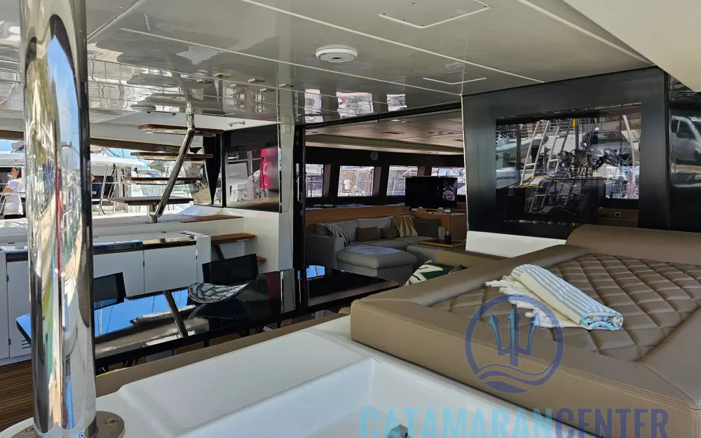 slider 8 Lagoon  630 Motor Yacht