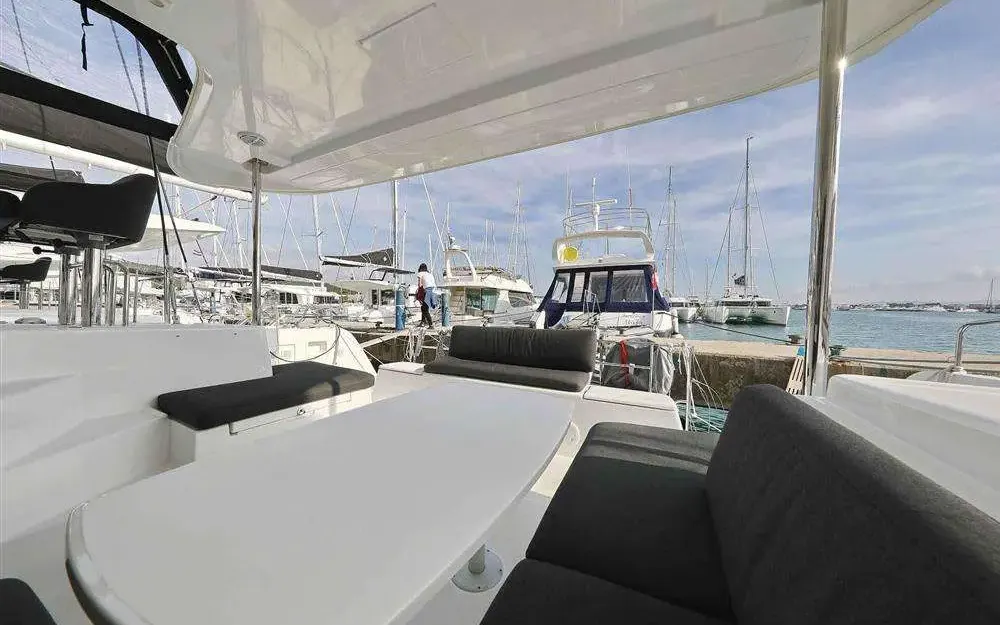 slider 12 Lagoon  40