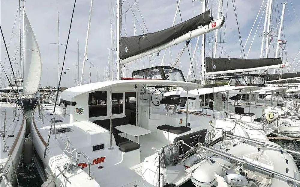 slider 17 Lagoon  40