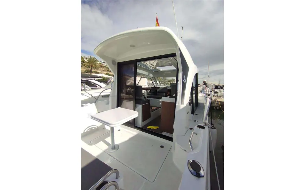 slider 17 Beneteau Antares Serie 9
