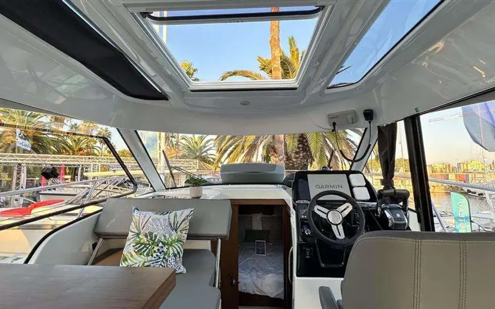 slider 18 Beneteau Antares Serie 9