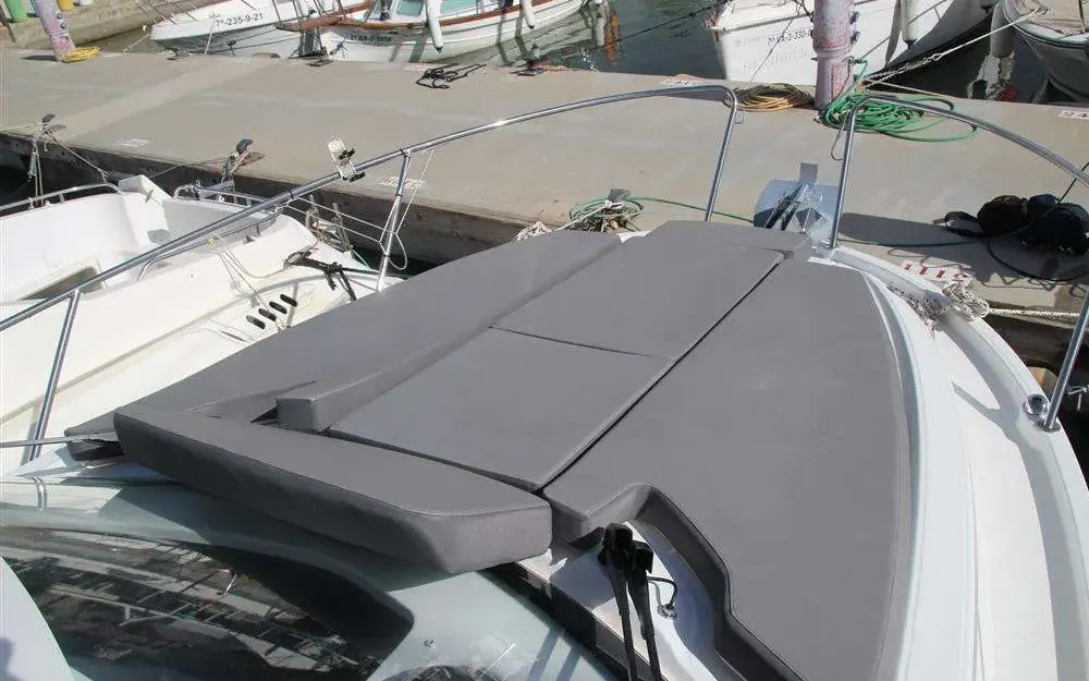 slider 19 Beneteau Antares Serie 9