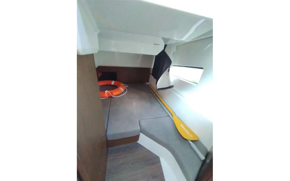 slider 33 Beneteau Antares Serie 9