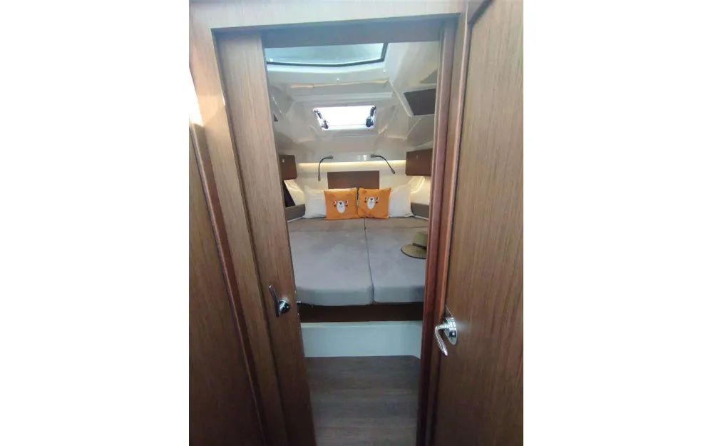 slider 34 Beneteau Antares Serie 9