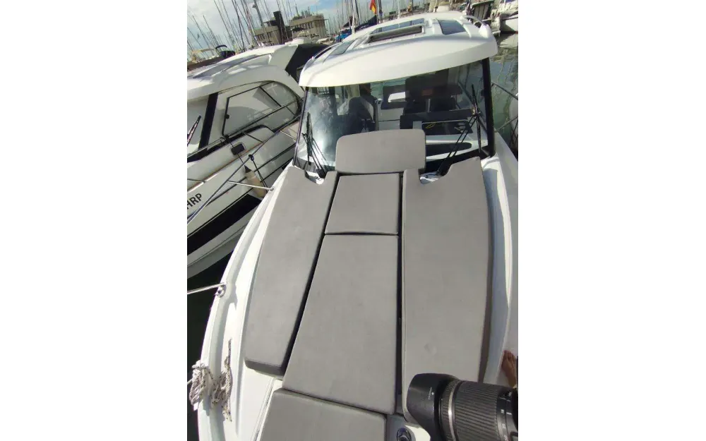 slider 7 Beneteau Antares Serie 9