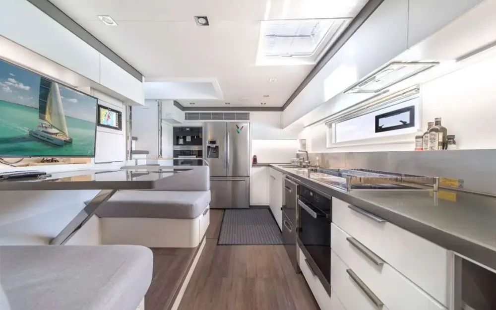 slider 45 Lagoon Seventy 7