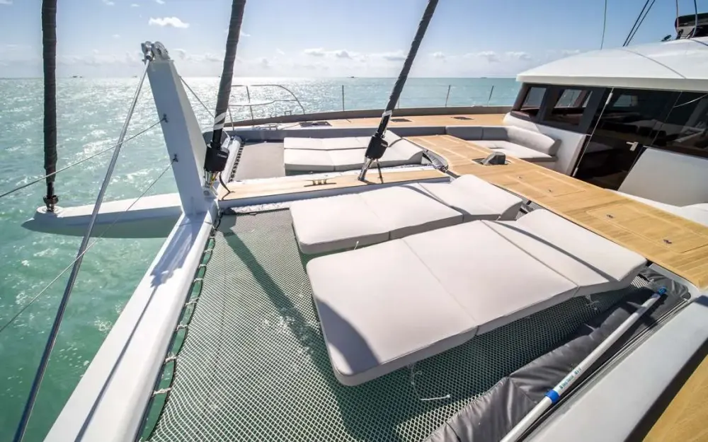 slider 59 Lagoon Seventy 7