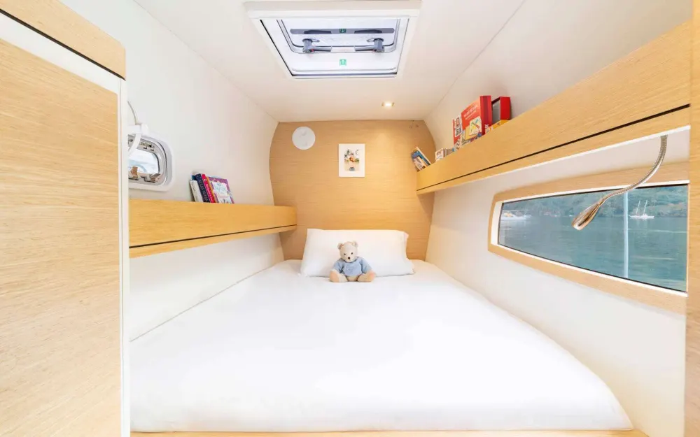 slider 14 Outremer  51