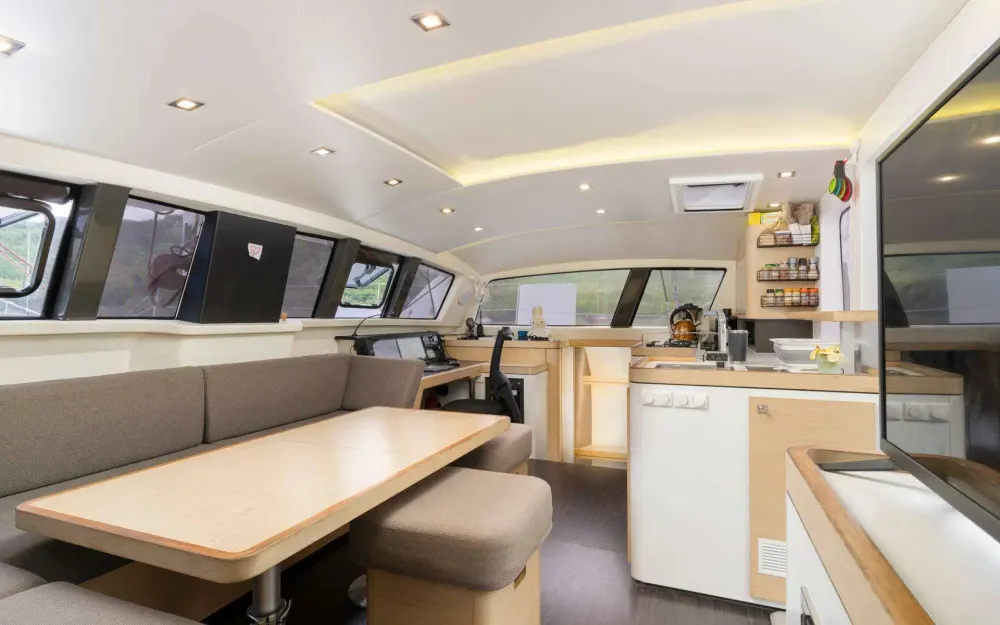 slider 7 Outremer  51