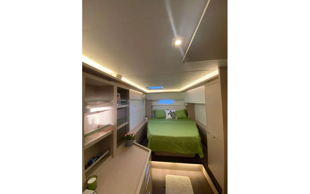 slider 23 Lagoon  46