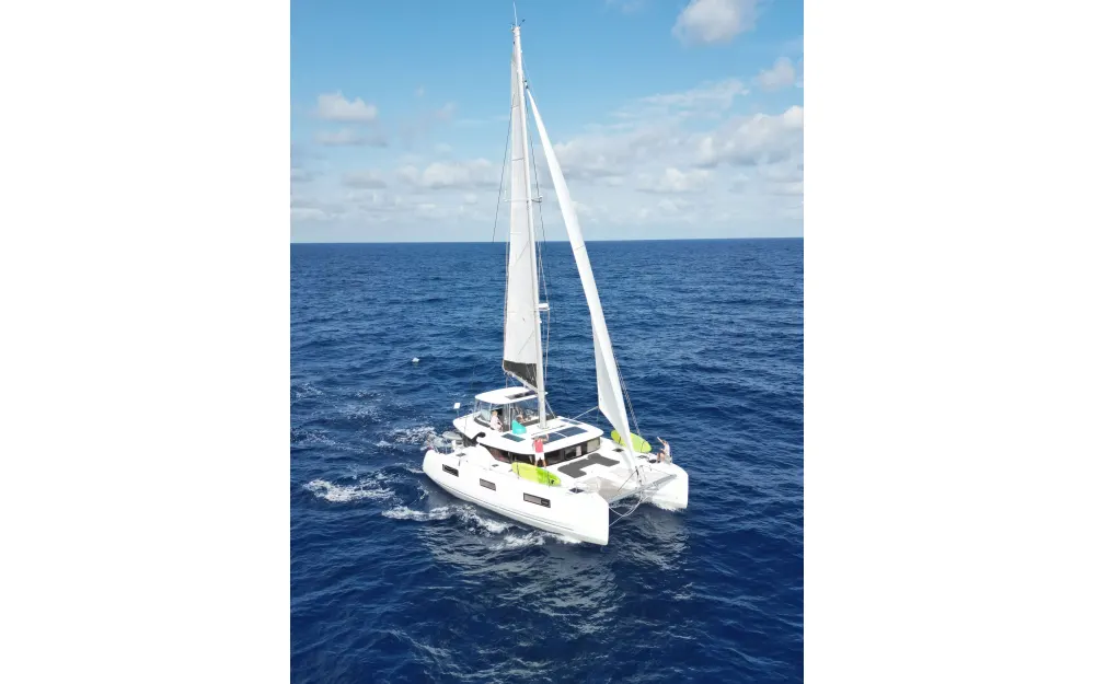 slider 33 Lagoon  46