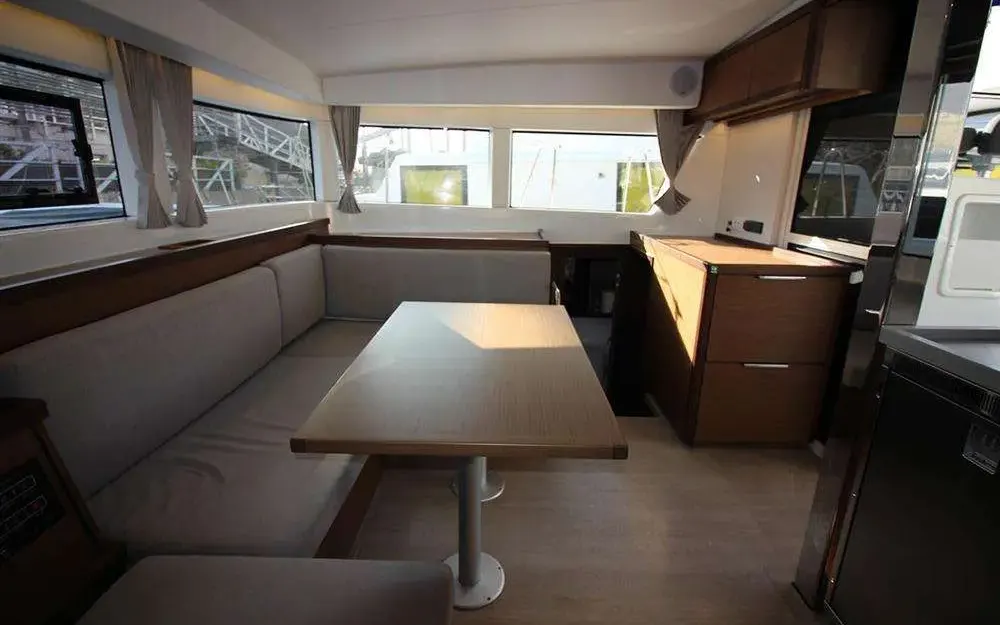 slider 17 Lagoon  40