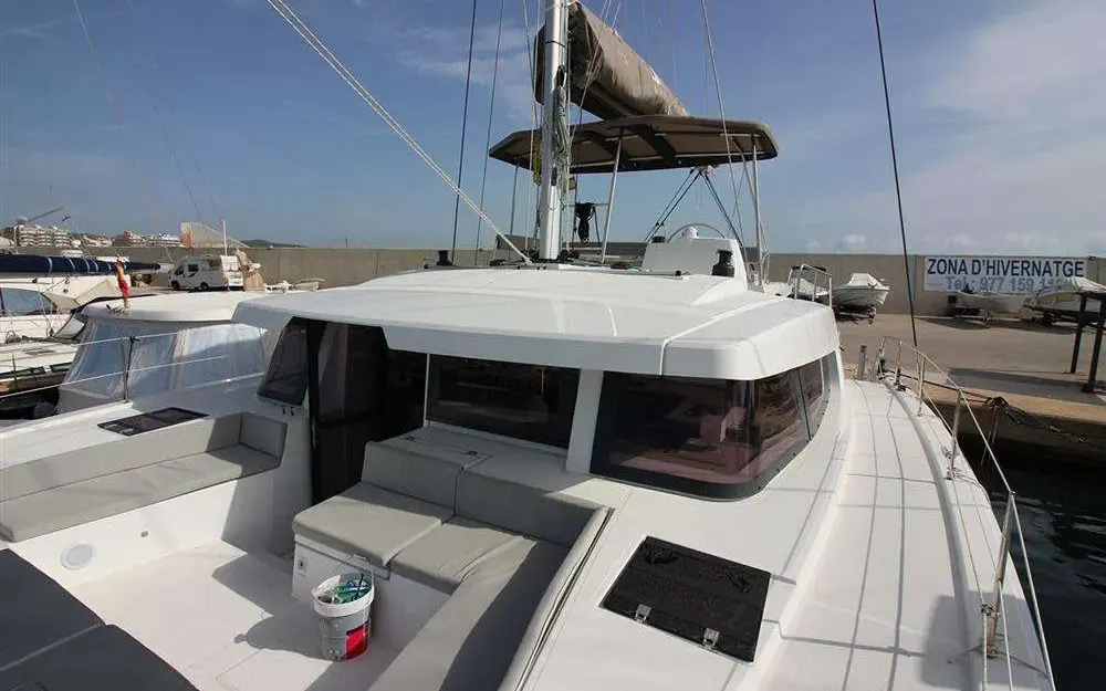 slider 13 Bali Catamarans Bali 4.6