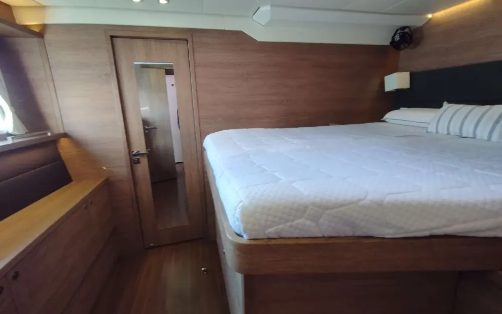 slider 32 Lagoon  620