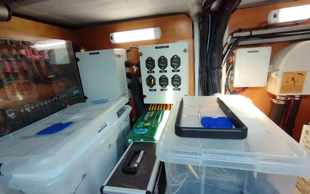 slider 33 Lagoon  620