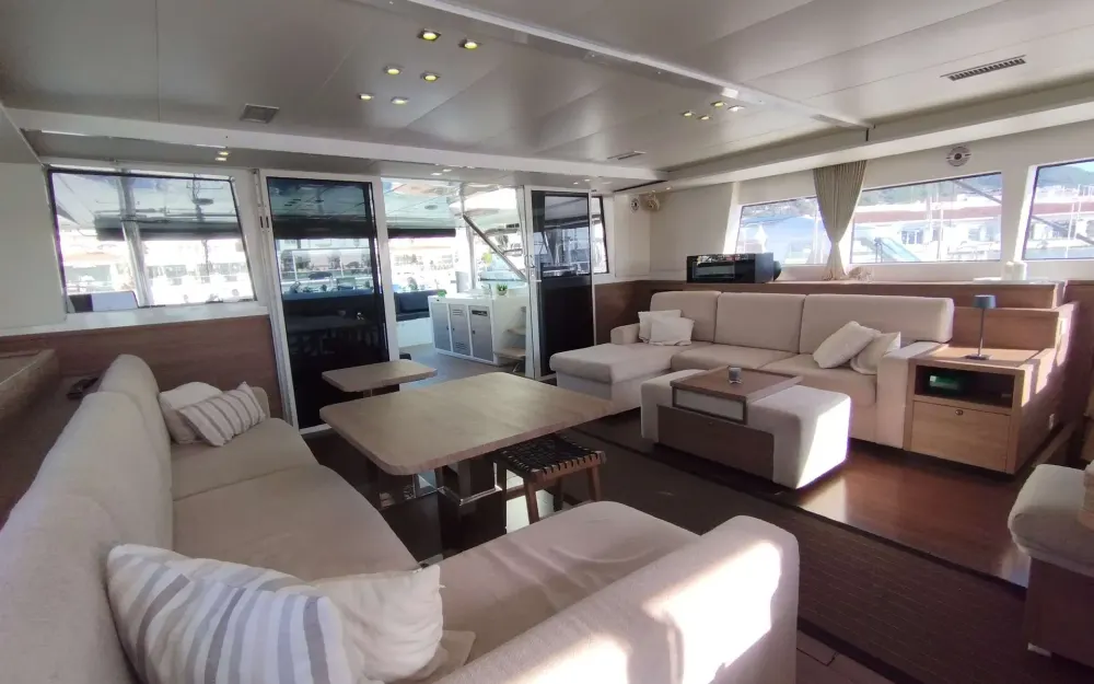 slider 38 Lagoon  620