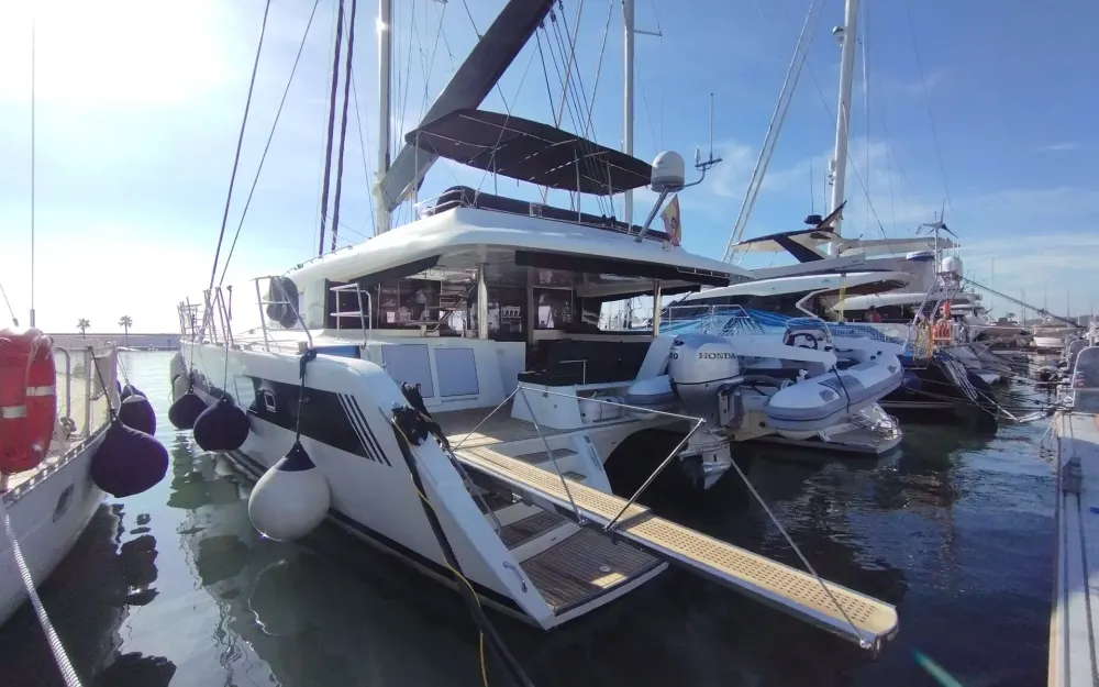 slider 41 Lagoon  620