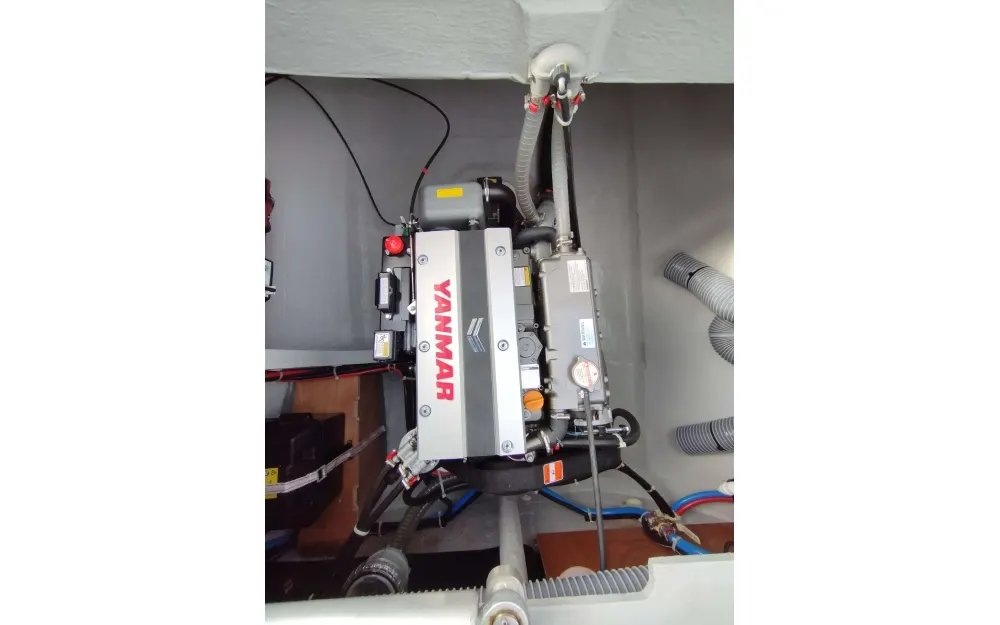 slider 19 Lagoon  42