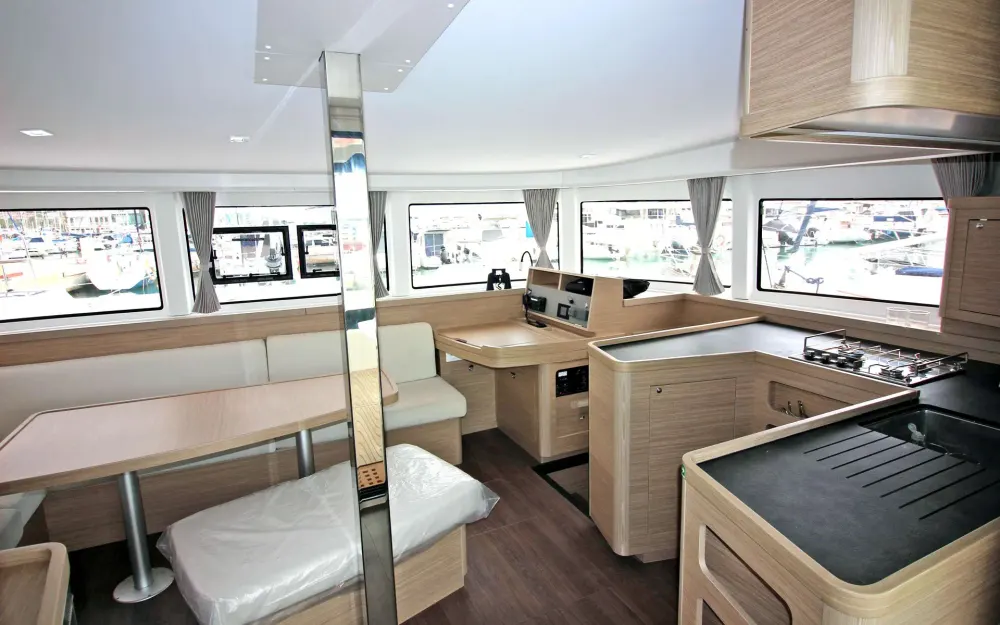 slider 21 Lagoon  42