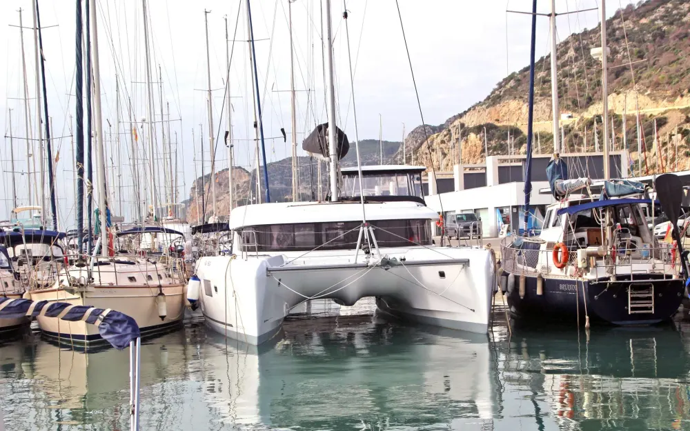 slider 5 Lagoon  42