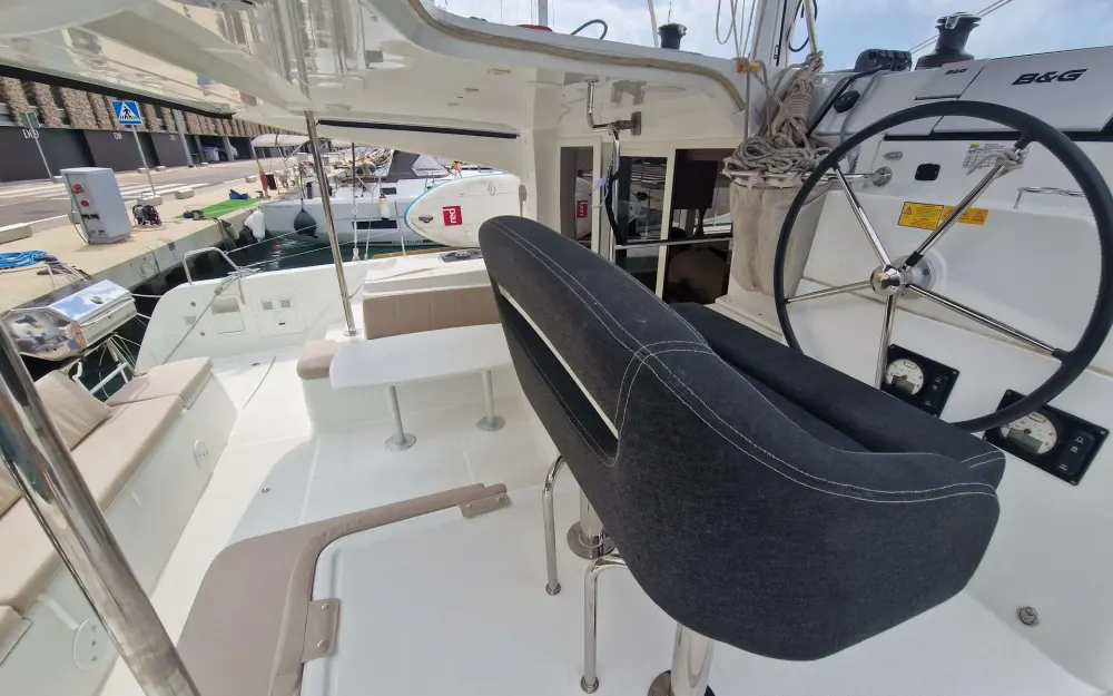 slider 19 Lagoon  40