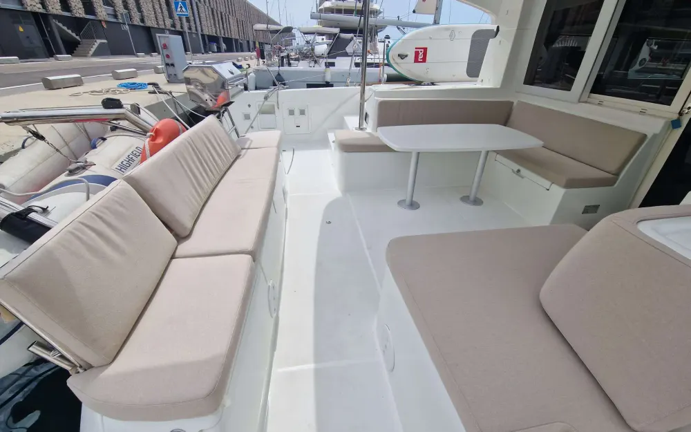 slider 33 Lagoon  40