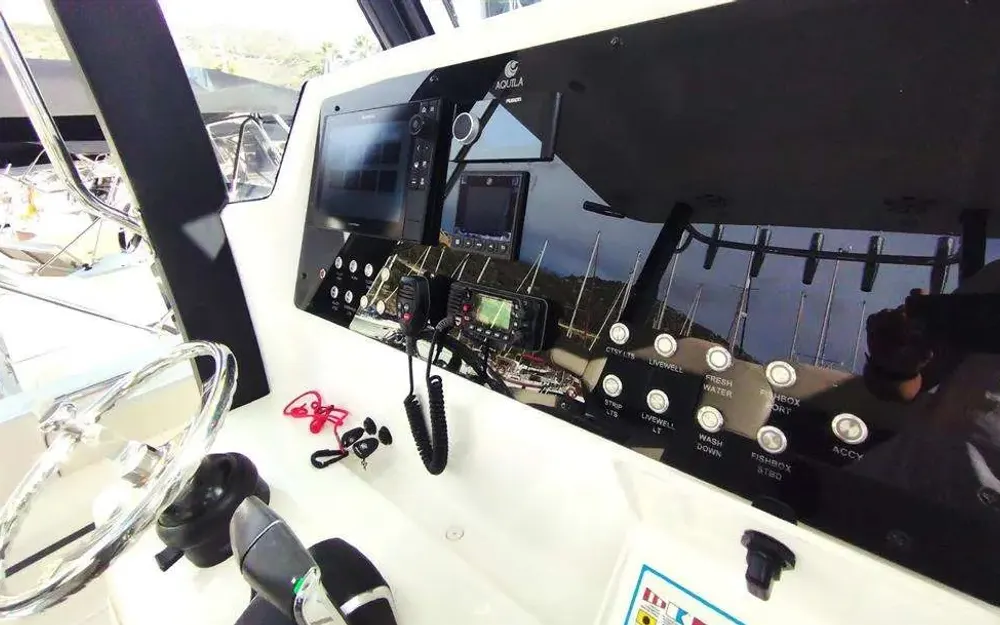 slider 13 Aquila  28 Molokai
