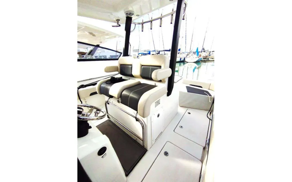 slider 23 Aquila  28 Molokai