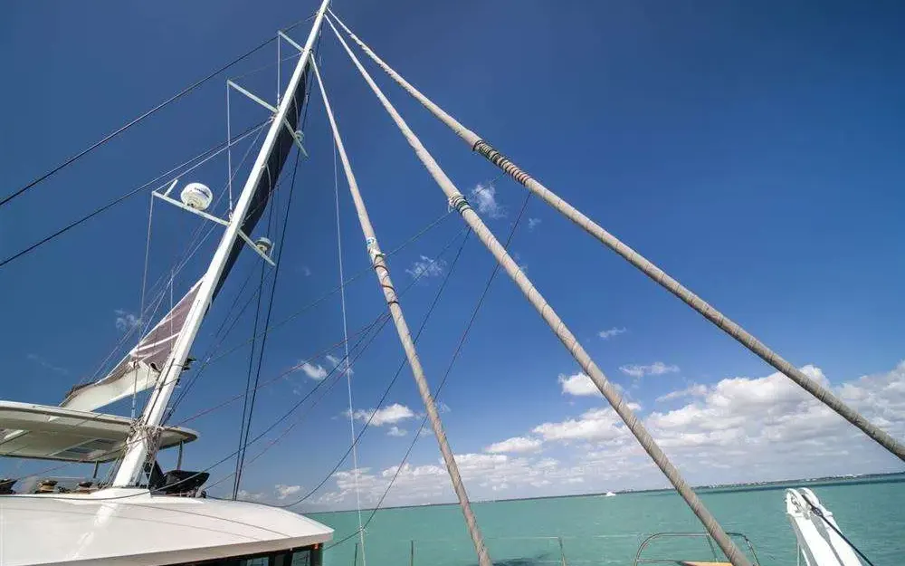 slider 30 Lagoon Seventy 7