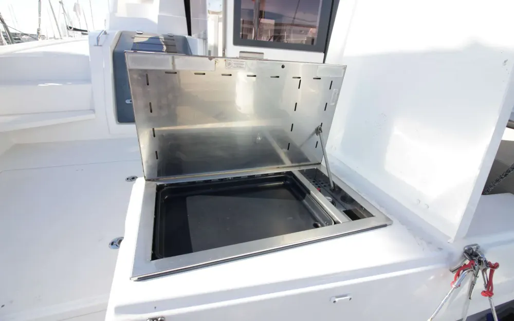 slider 10 Bali Catamarans Bali 5.4