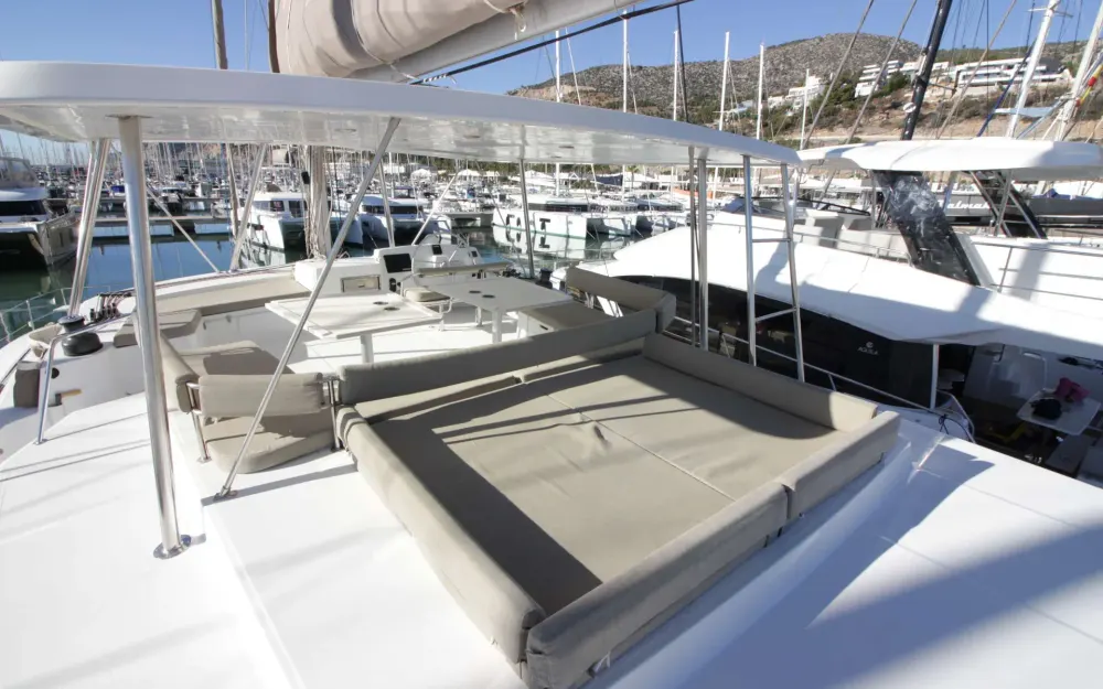 slider 6 Bali Catamarans Bali 5.4
