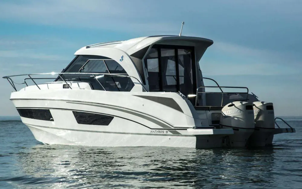 slider 17 Beneteau Antares Serie 9