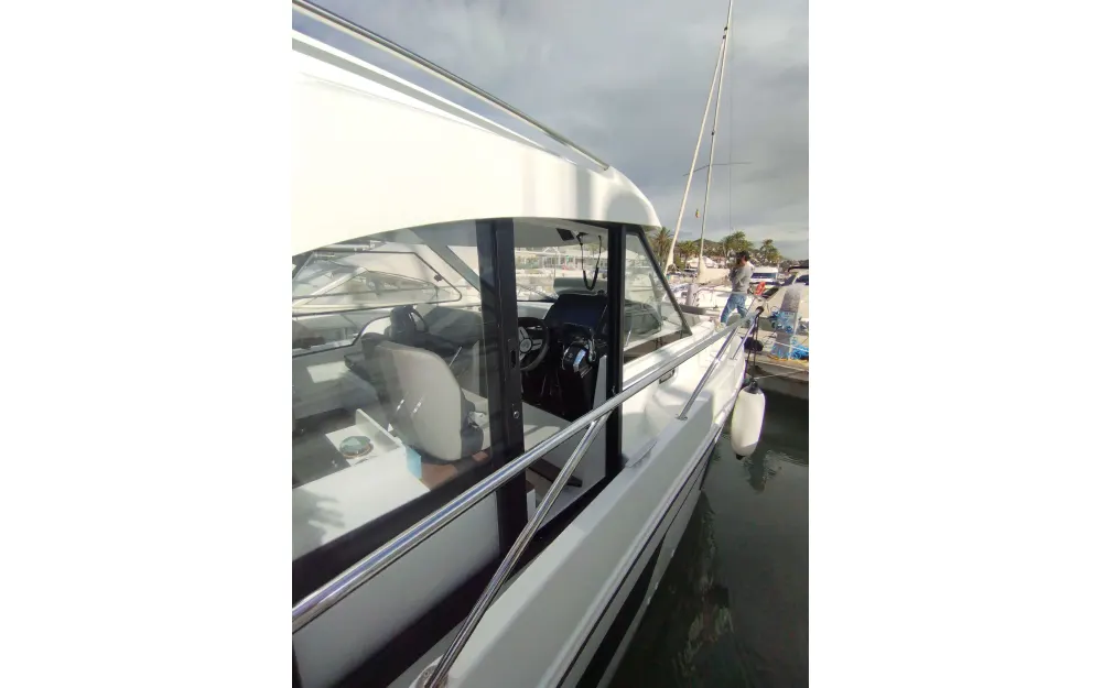 slider 34 Beneteau Antares Serie 9