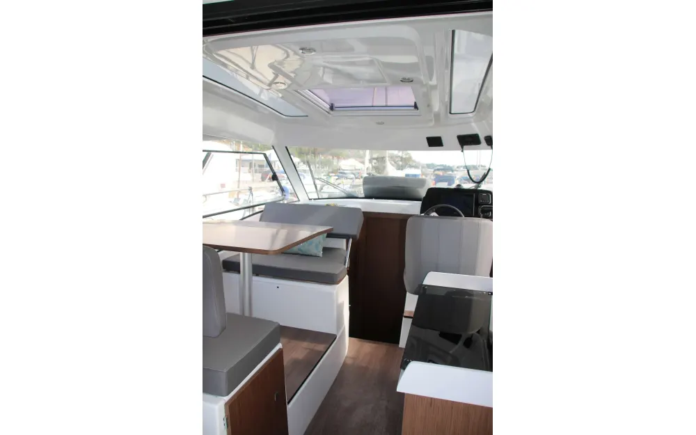 slider 3 Beneteau Antares Serie 9