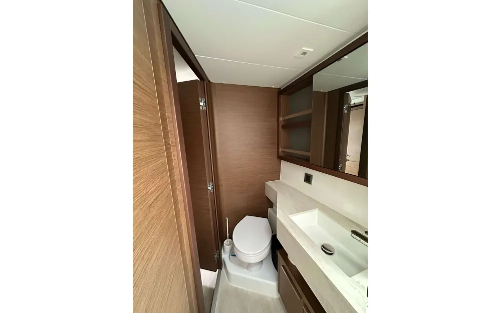 slider 33 Lagoon  46