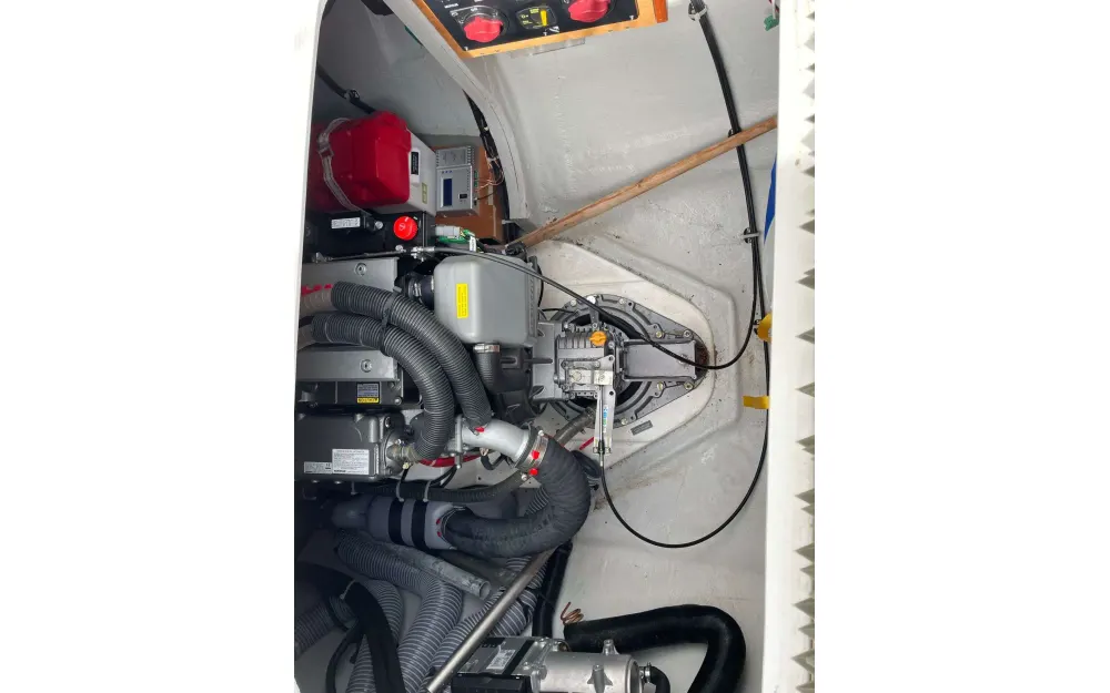 slider 14 Lagoon  40
