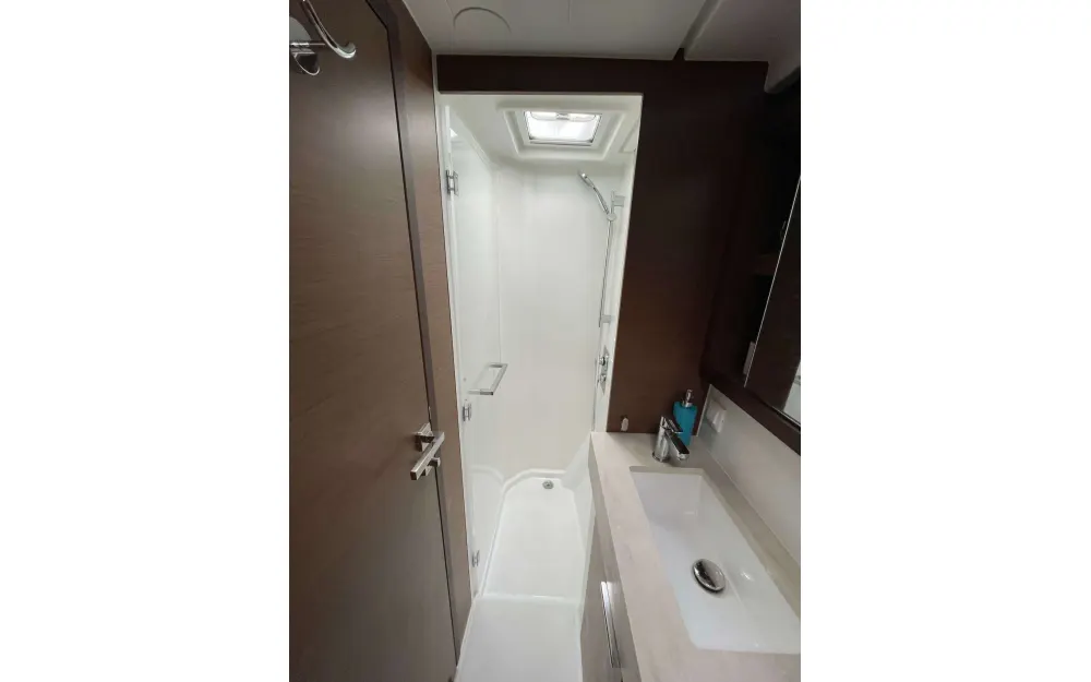 slider 5 Lagoon  40