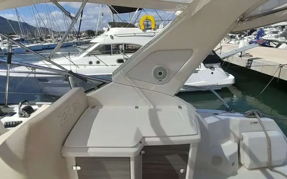 slider 14 Cranchi Z 35