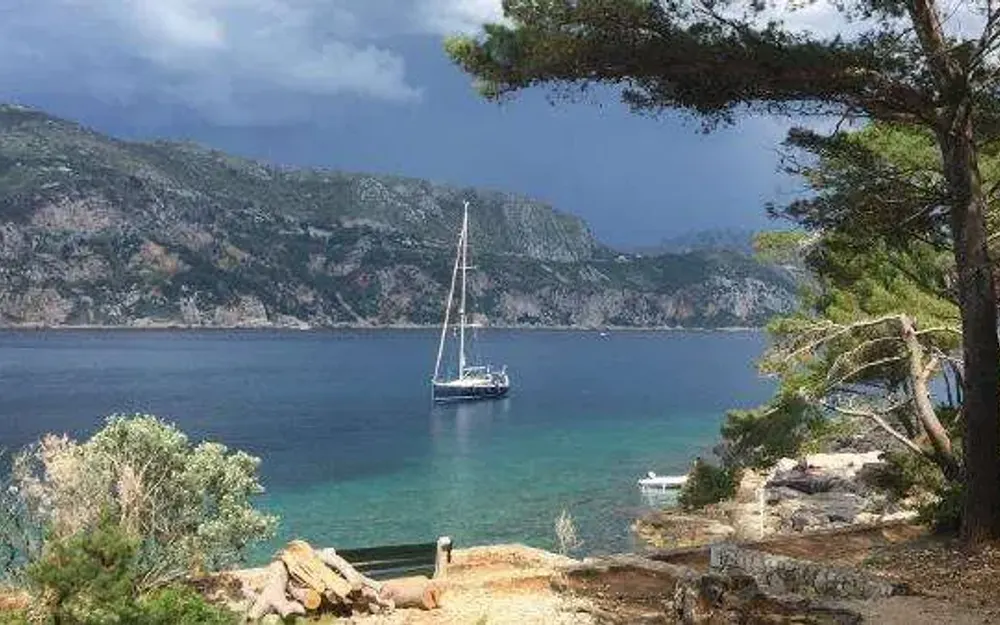 slider 12 Beneteau Sense 50