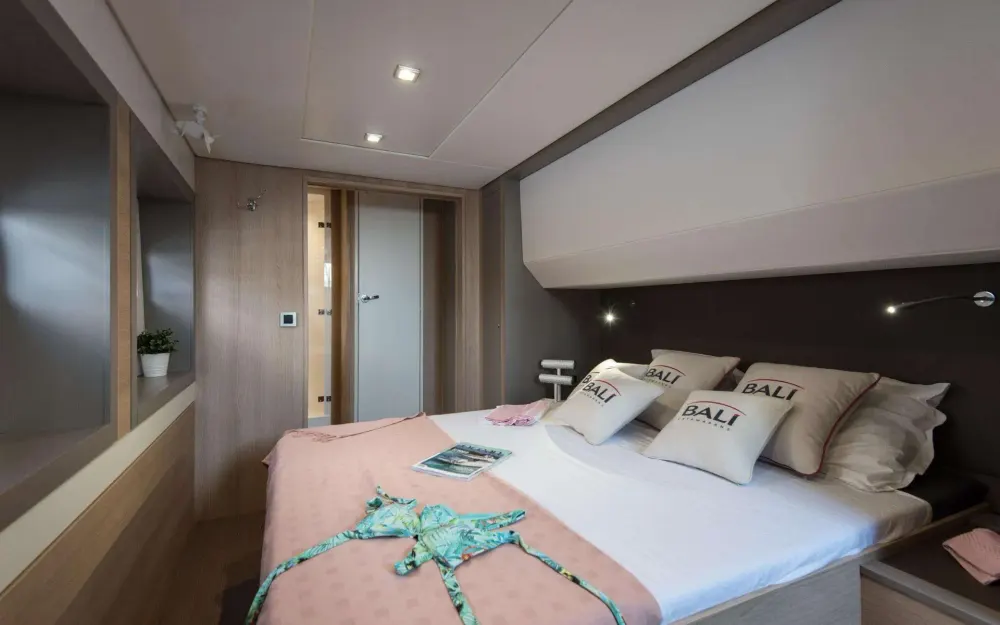 slider 3 Bali Catamarans Bali 5.4
