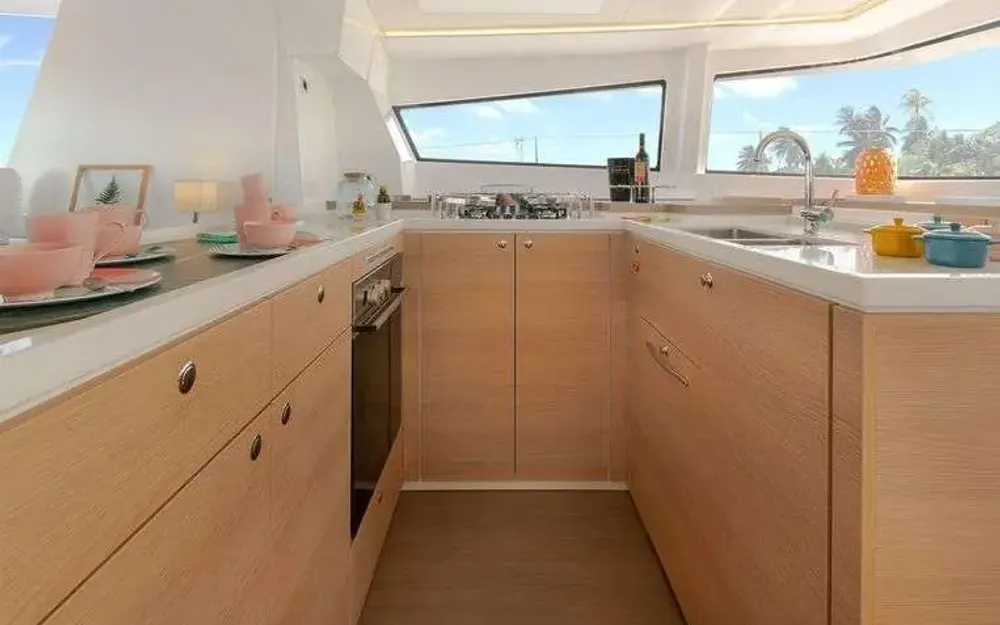 slider 6 Bali Catamarans Bali 5.4