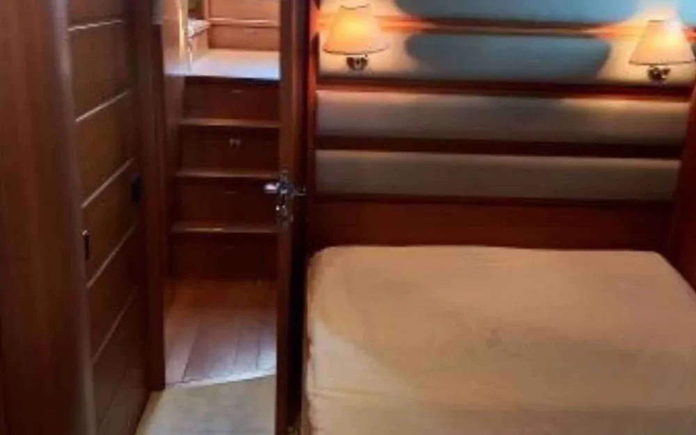 slider 19 Nordia  70 Performance Cruiser