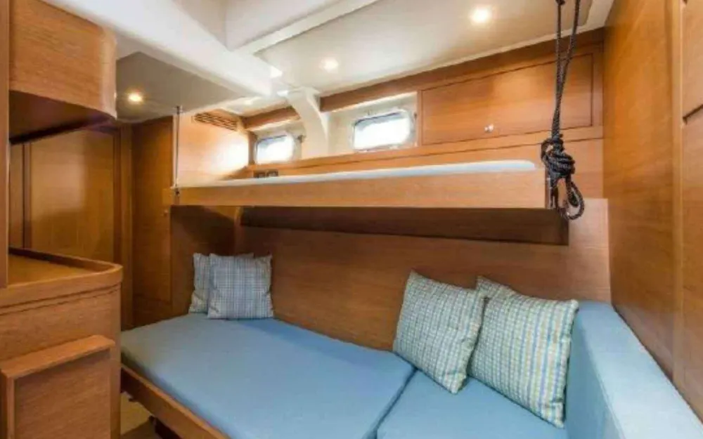 slider 23 Nordia  70 Performance Cruiser