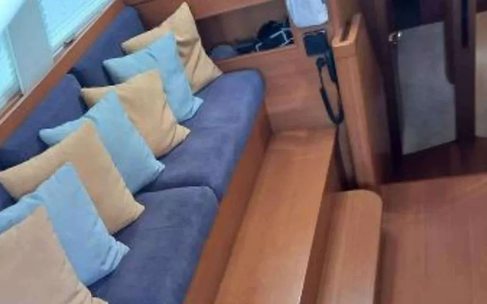 slider 28 Nordia  70 Performance Cruiser