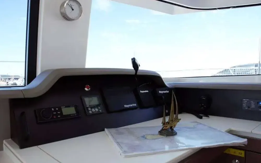 slider 12 Bali Catamarans Bali 4.3