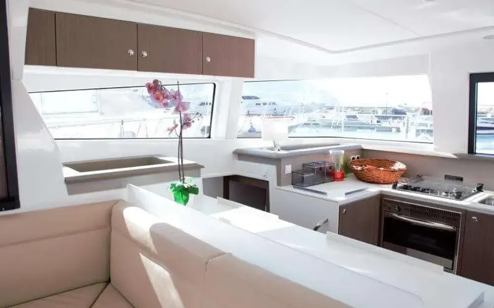 slider 2 Bali Catamarans Bali 4.3